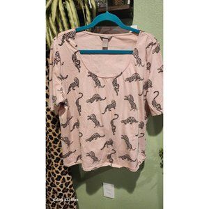Lady’s pink shirt cheetahs H&M Size 2XL